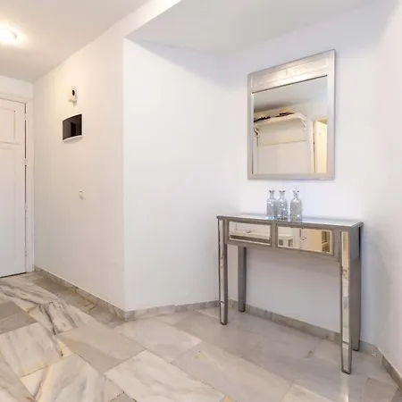 Altamira 60 - One Bed Apartament *